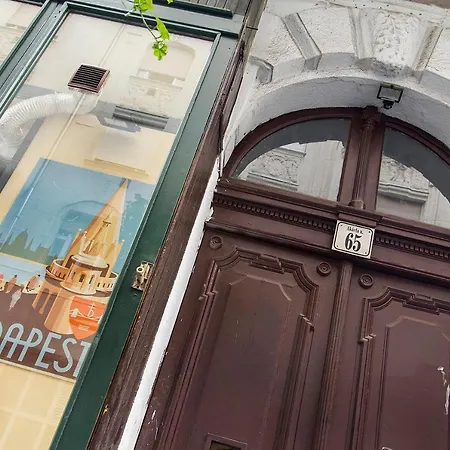 아파트 Authentic Akacfa *