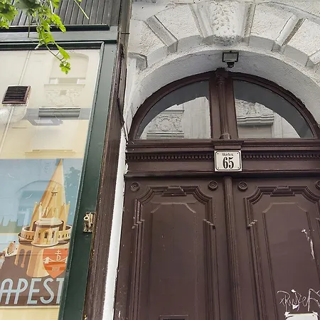 Διαμέρισμα Authentic Akacfa *