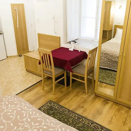 Authentic Akacfa Apartmán