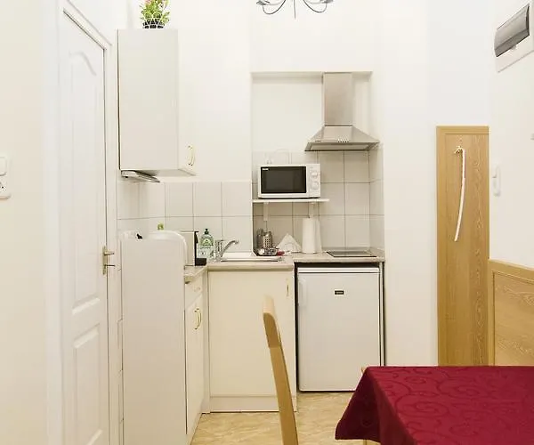 Authentic Akacfa Daire Budapeşte