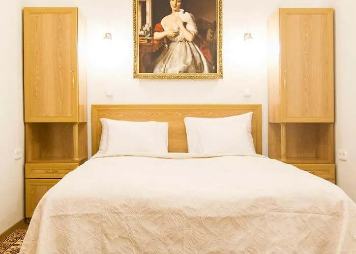 Authentic Akacfa Daire