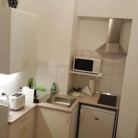 Authentic Akacfa Apartment *